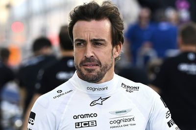 Alonso "not thinking" about Bahrain pole despite topping Friday times