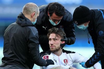 Premier League and PFA renew call for temporary concussion subs