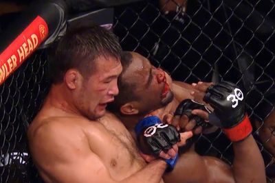 UFC 285 results: Shavkat Rakhmonov strangles Geoff Neal standing to end back-and-forth slugfest