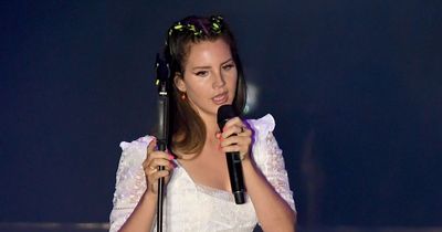 Lana Del Rey threatens to pull out of Glastonbury following headline line-up backlash