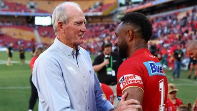 Wayne Bennett praises Dolphins after making winning start in NRL with 28-18 defeat of Sydney Roosters