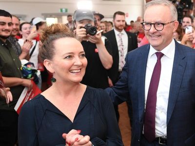 Labor "having a crack" at marginal seat