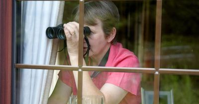 Angry resident praised for 'drastic measure' to stop nosy neighbour's habit
