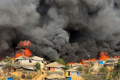Fire blazes through crowded Rohingya refugee camp in Bangladesh
