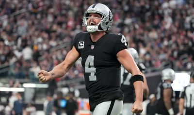 Report: ‘Lurking’ Panthers remain factor for free agent Derek Carr