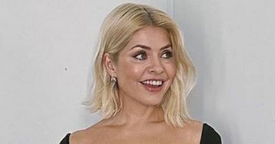 Dancing On Ice's Holly Willoughby labelled 'out of this world' in unusual semi-final gown