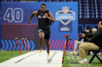 Georgia OT Broderick Jones runs blazing 40-yard dash