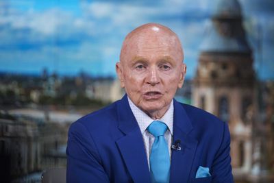 Investor Mark Mobius complains his money is stuck in China