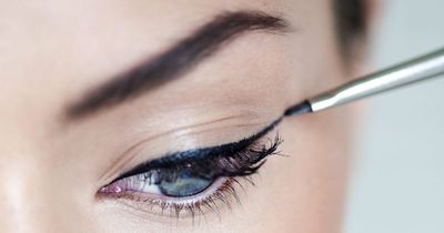 Beauty guru shares 'game-changing' eyeliner hack to put it on with no errors