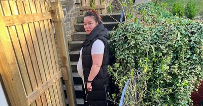 Scots mum-to-be fuming as neighbours build fence restricting pram access to garden