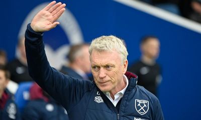 David Moyes faces growing dressing-room discontent over West Ham tactics