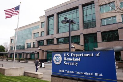 DHS running "shady" U.S. spy program