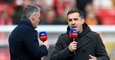 Gary Neville hits back at Jamie Carragher over cheeky Manchester United dig