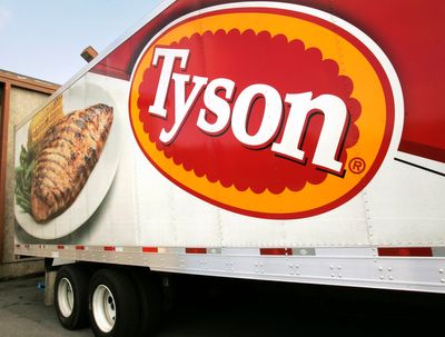 Arkansas Tyson workers sue over lack of COVID protections