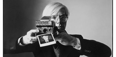 Polaroids of the everyday and portraits of the rich and famous: you should know the compulsive photography of Andy Warhol