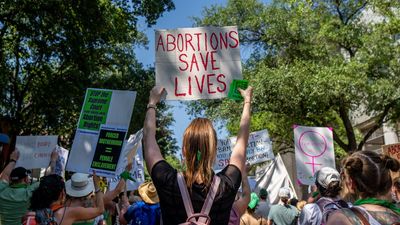 5 women file lawsuit against Texas over the state's abortion laws