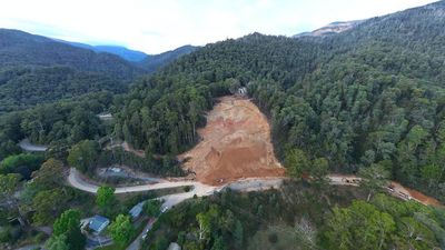 Falls Creek ski season given green light, Bogong High Plains Road to open from April