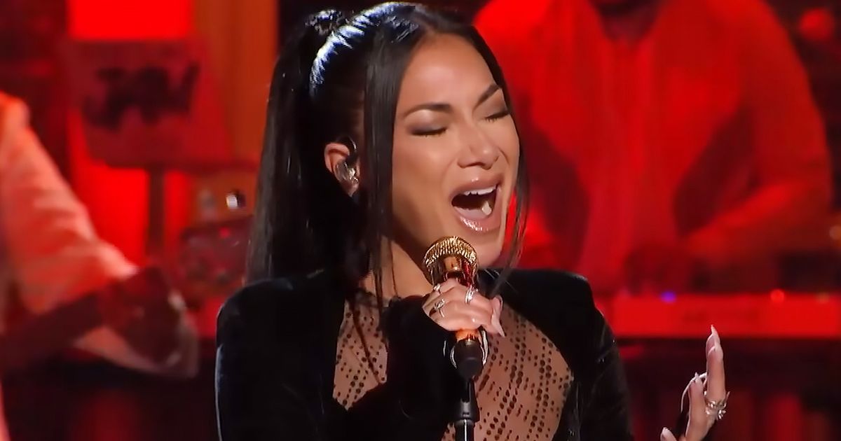 Nicole Scherzinger Wows Fans As She Sings Heavy Rock Nicole Scherzinger Wows Fans As She Sings Heavy Rock