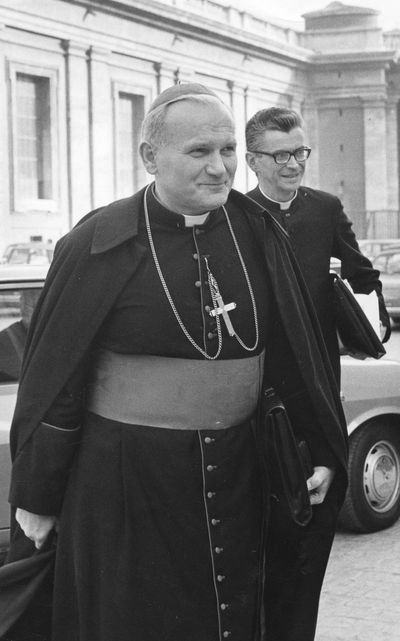 Polish TV report: John Paul II knew of abuse as archbishop