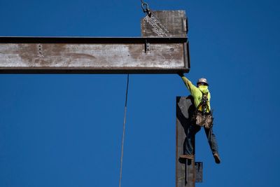 US economy sending mixed signals: Here's what it all means