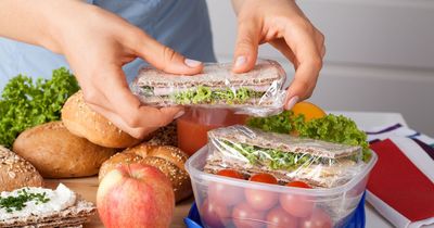 Simple kitchen roll hack makes salads 'last longer' to banish slimy veg