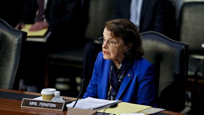 Sen. Dianne Feinstein home after hospitalization for shingles