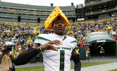 Sauce Gardner hilariously told Aaron Rodgers he’d ‘burn the cheesehead’ if he joins the Jets