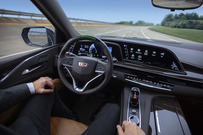 GM Ultra Cruise Is Challenging Tesla’s Autopilot for the Self-Driving Crown