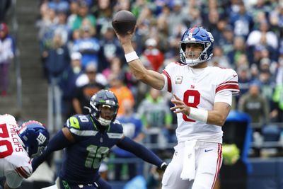 NFL Free Agency: Giants re-sign QB Daniel Jones to 4-year extension