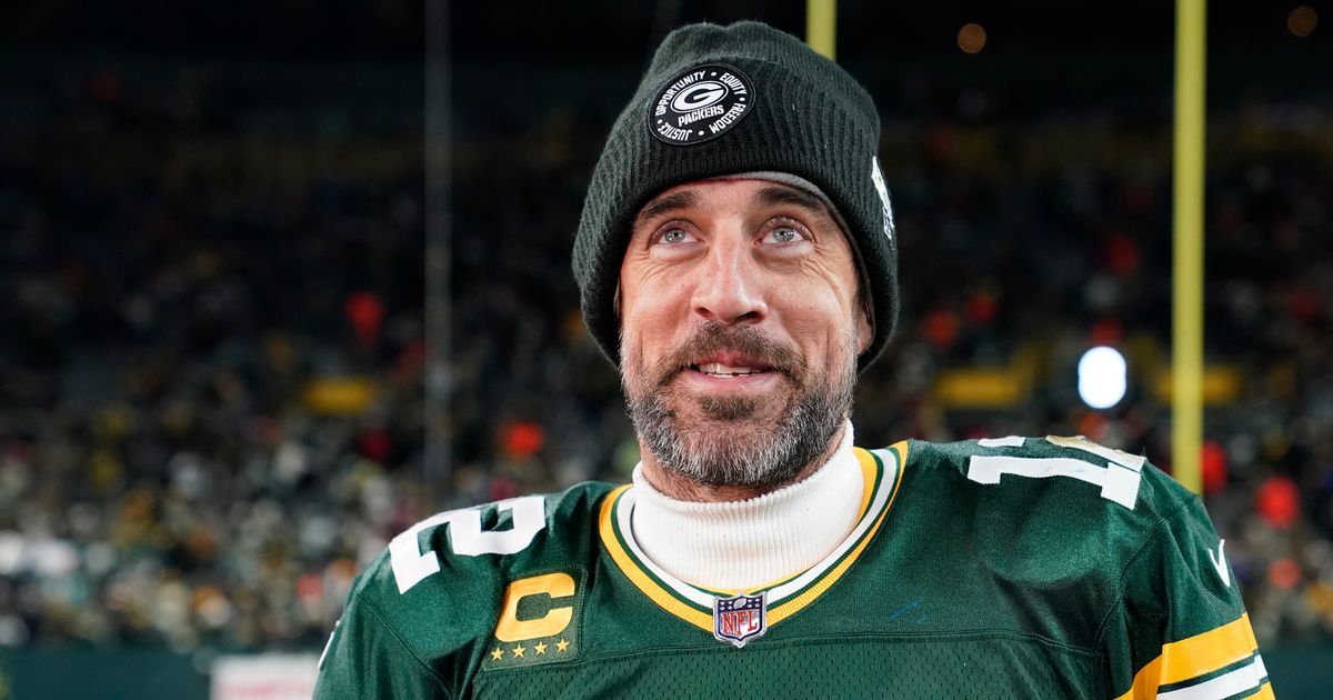 Aaron Rodgers gives his thoughts on Sauce Gardner wearing a Cheesehead, Sauce  Gardner