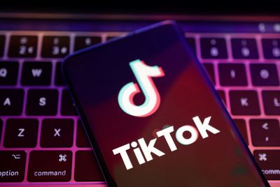 White House backs bill to allow ban on Chinese-owned TikTok