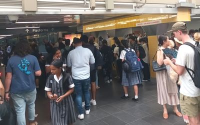 Massive delays after comms issue hits Sydney trains