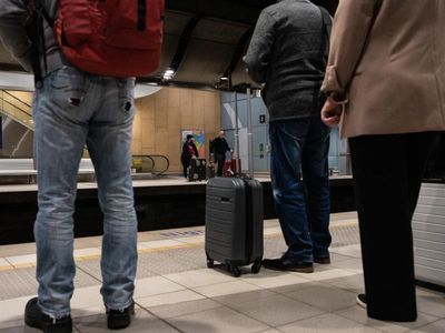 Sydney train network brought to a standstill