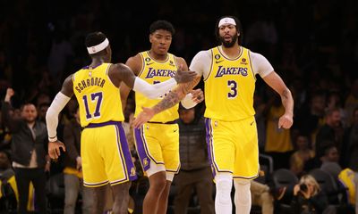 Lakers player grades: L.A. continues to build momentum