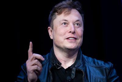 Elon Musk apologises after mocking disabled ex-Twitter employee