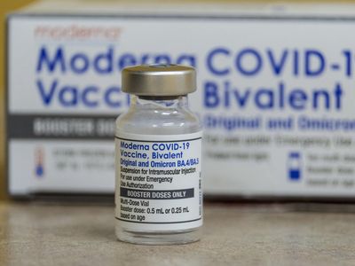 Moderna's COVID vaccine gambit: Hike the price, offer free doses for uninsured