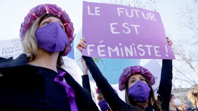Women's rights fuel rolling strikes on French pension reform