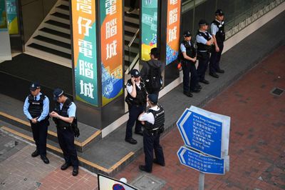 HK women abandon attempts to march