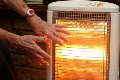 Elderly should take ‘simple precautions’ as temperatures plummet – Age UK