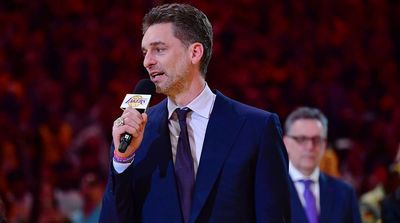 Pau Gasol Tearfully Laments Kobe’s Absence During Jersey Retirement