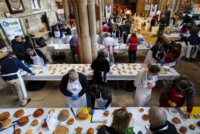 Meat pies back in favour as 900 entries bid to become Britain’s supreme champion