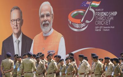 Albanese shakes on new education pact with India