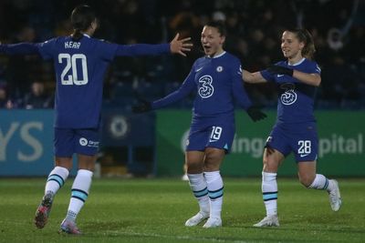 Chelsea close gap on WSL leaders Manchester United