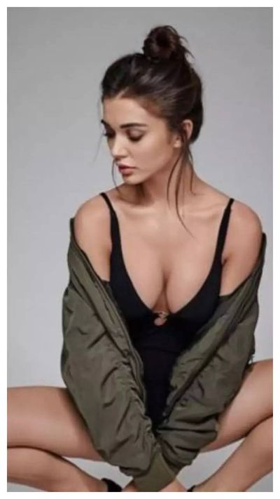 10 Most Alluring Pics Of Amy Jackson On Social Media