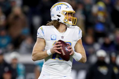 New quarterback deals reset standard for Chargers’ extension of Justin Herbert