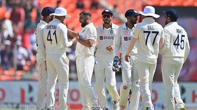 4th Test: India double strike rattles Australia's strong start