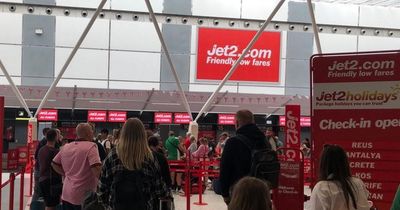 Jet2 issues warning to passengers flying from UK airports as snow hits