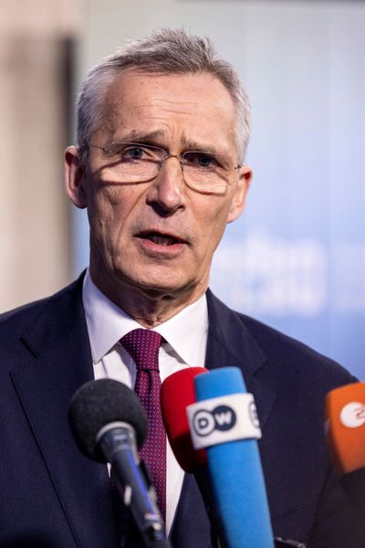 NATO chief in new drive to bring Finland, Sweden in