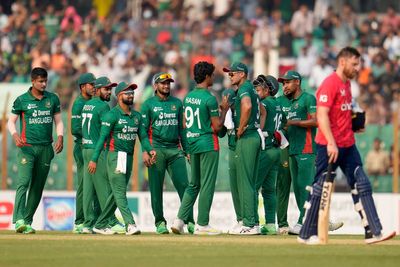 England suffer six-wicket defeat to Bangladesh in first T20I since World Cup win
