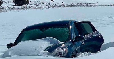 Elderly man trapped in car for week-long snowstorm ate snow and croissants to survive